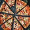 İtalyan Lezzetlerini Evinize Taşıyın: Ev Usulü Pizza